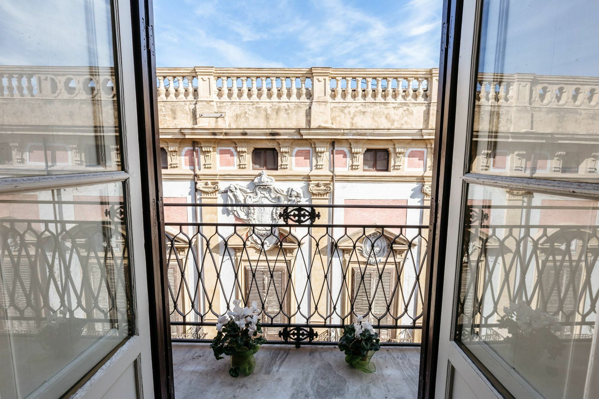 Sant'Elia Prestige Apartment With Balcony ปาแลร์โม ภายนอก รูปภาพ